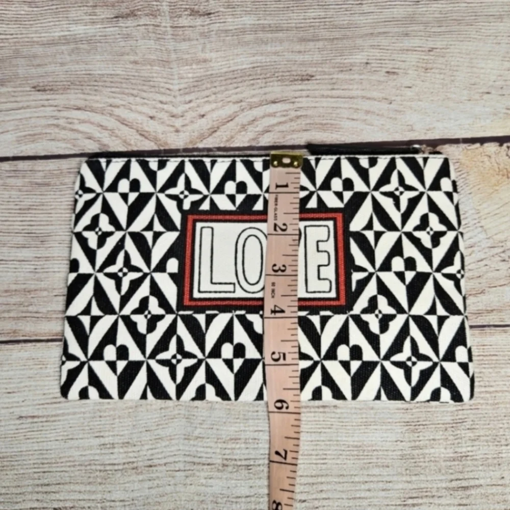 Brighton love cosmetic